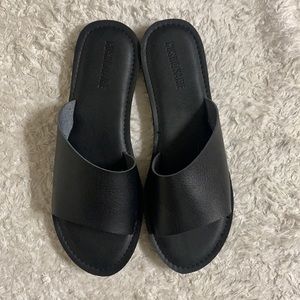 Black Cushionaire ladies shoes